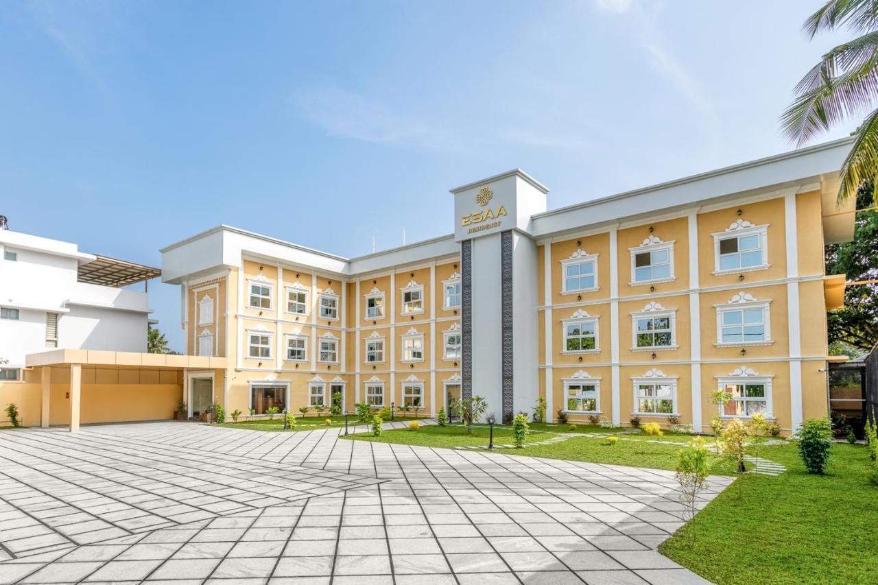Esaa Airport Hotel Kochi Exterior photo