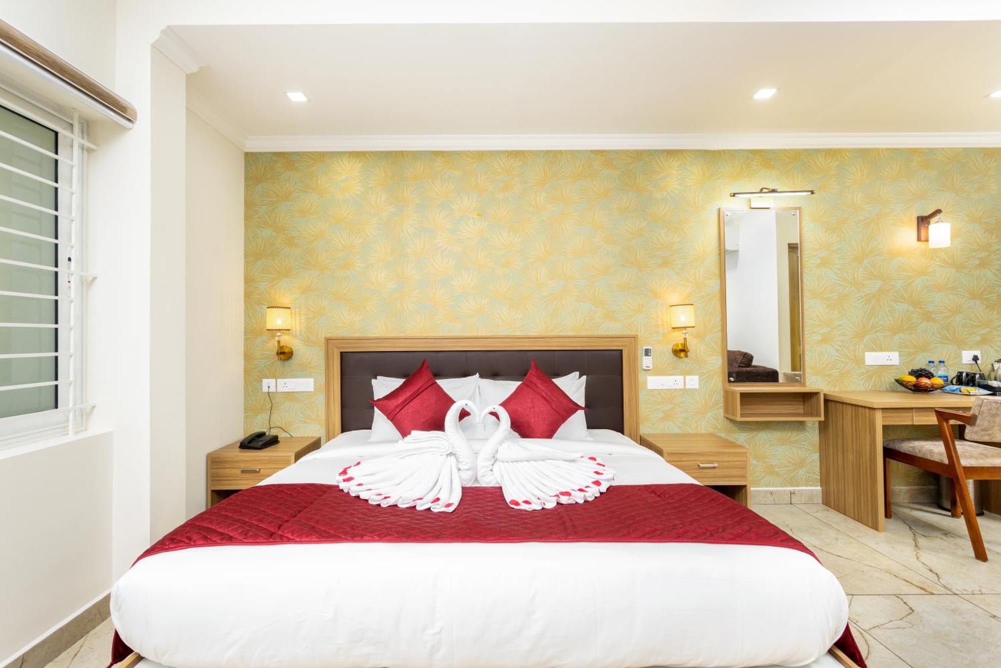 Esaa Airport Hotel Kochi Exterior photo